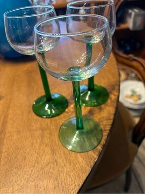 Vintage MCM 1970s Luminarc France green stemmed Hock wine glasses set of 3.